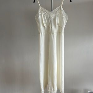 Vintage Cream Slip Mid Length with Lace